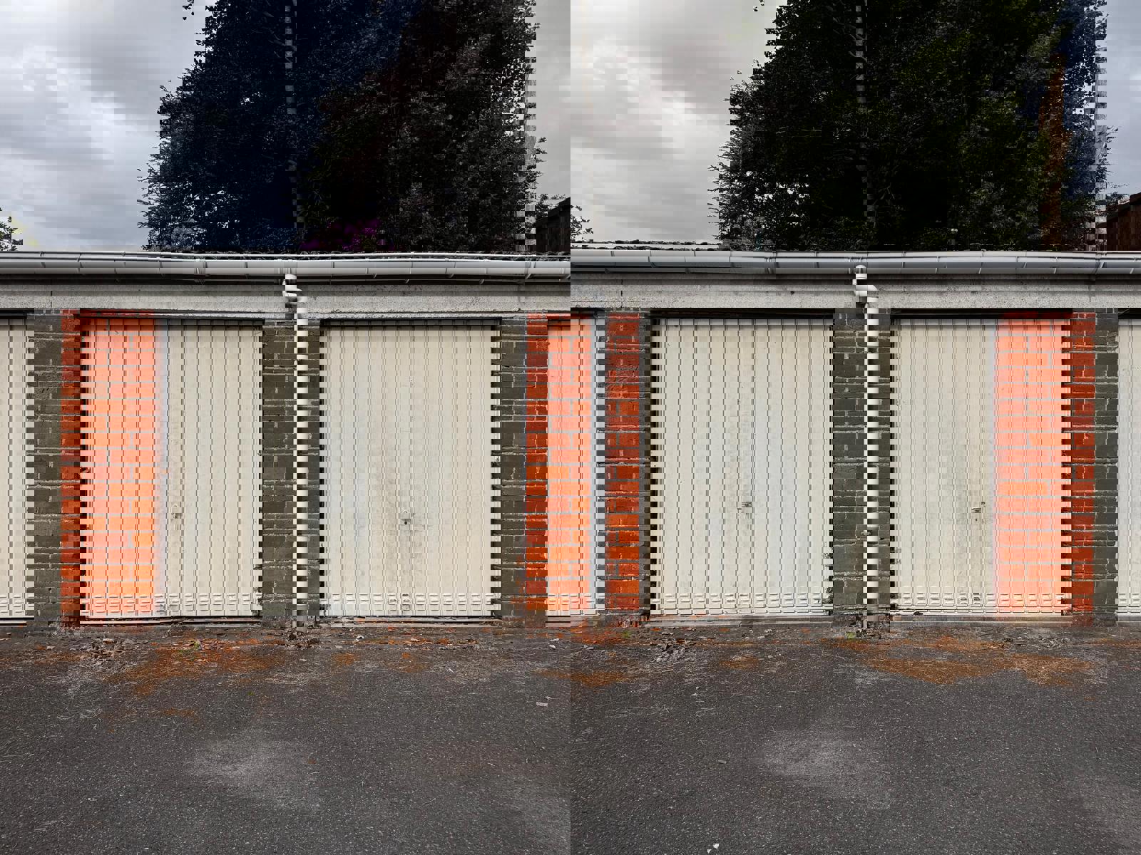 Garages te koop Roeselare foto {{pictureIndex}}