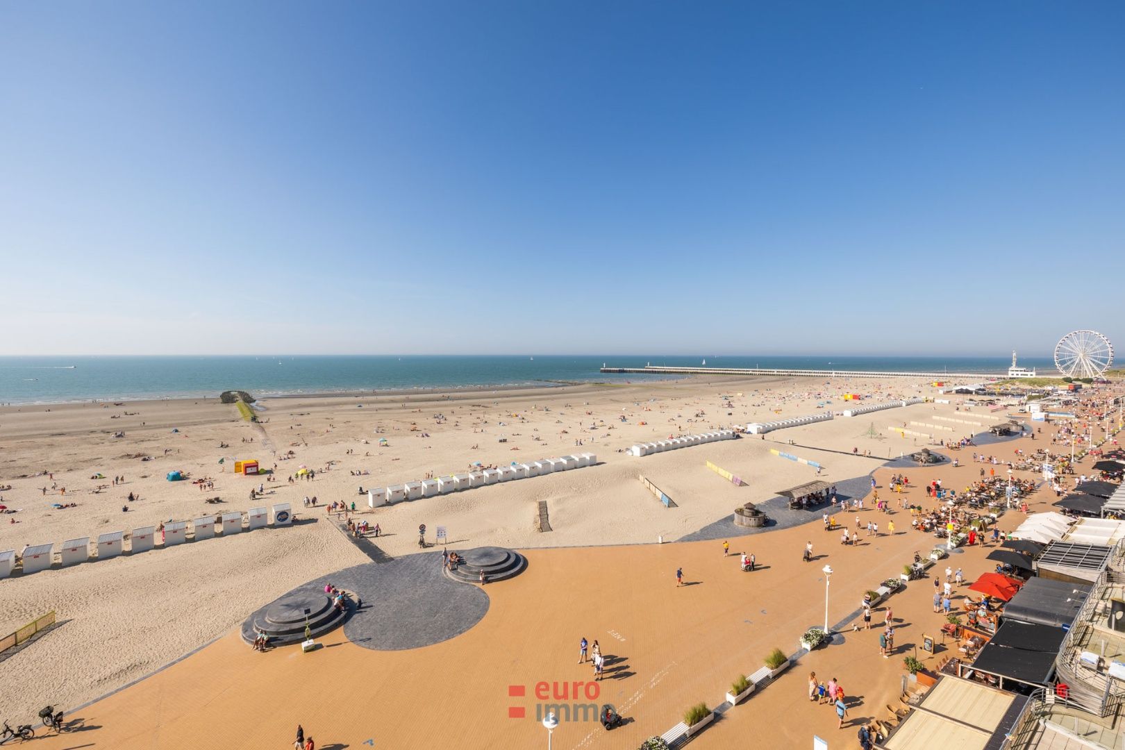 VASTGOEDTOPPER !!  Zeedijk-appartement met FENOMENALE VERGEZICHTEN op de zee, het zandstrand en de brede zeedijk!! foto 7