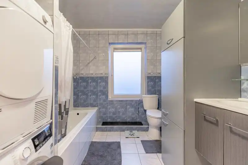 Goed gelegen woonappartement foto 12