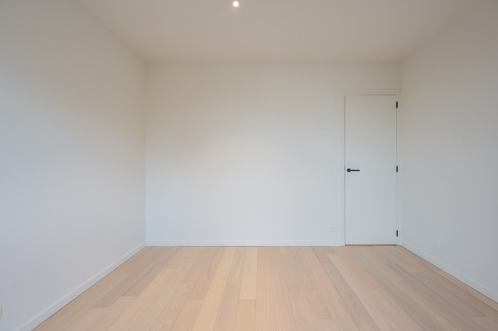 Alleenstaande moderne villa gelegen in een rustige residentiële omgeving te Knokke foto 20