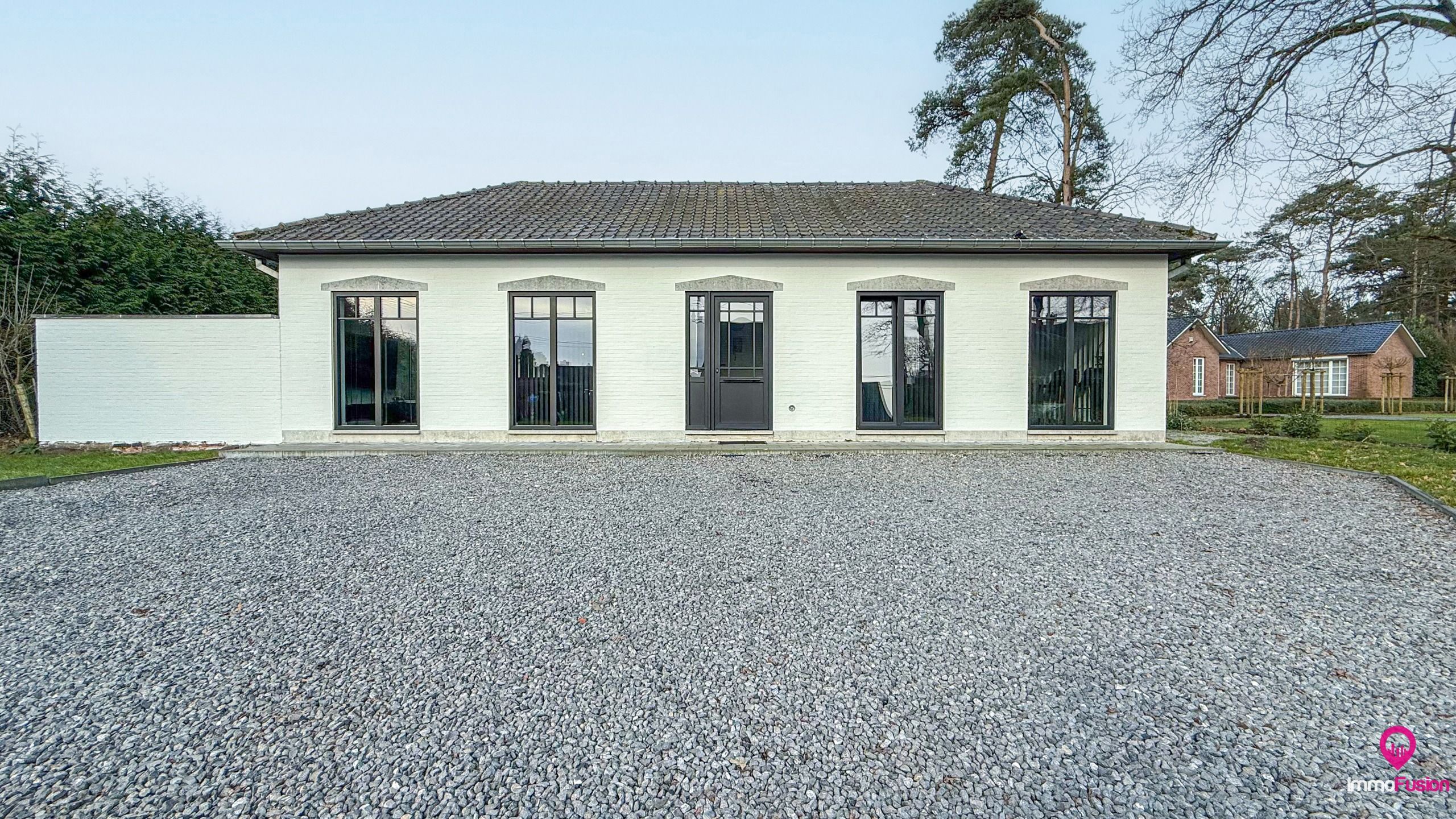 Goed gelegen landelijke villa met 12are grond op toplocatie! foto 37