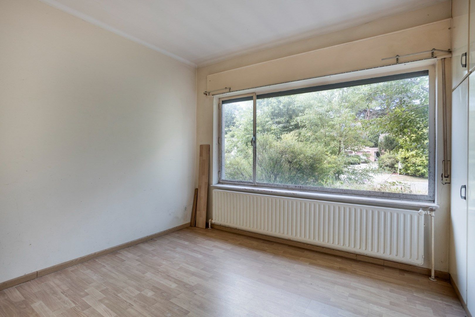 Te renoveren / te slopen woning op een uniek gelegen perceel van 1.693 m² ! foto 7