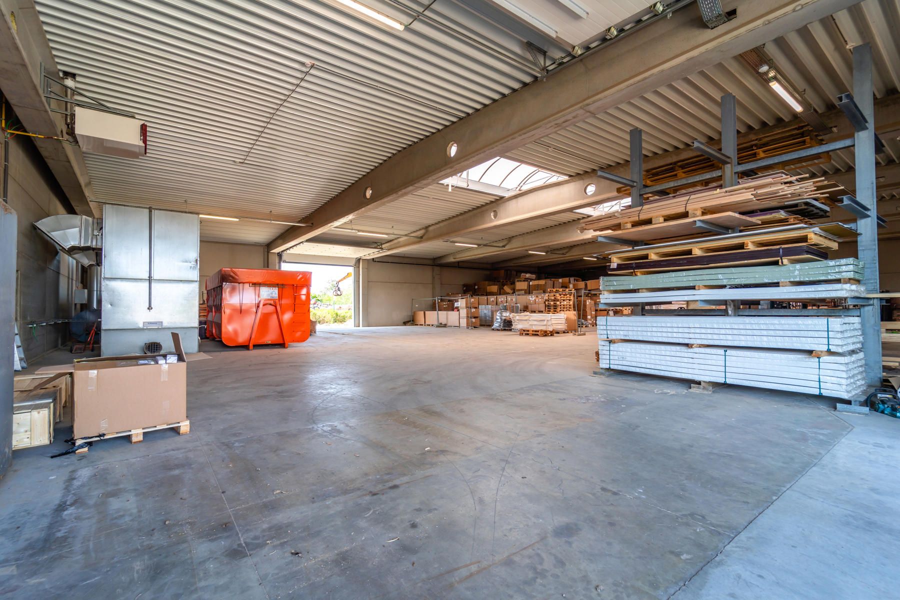 Multifunctioneel gebouw - hoge afwerkingsgraad - goede verbinding E313/E314. foto 27