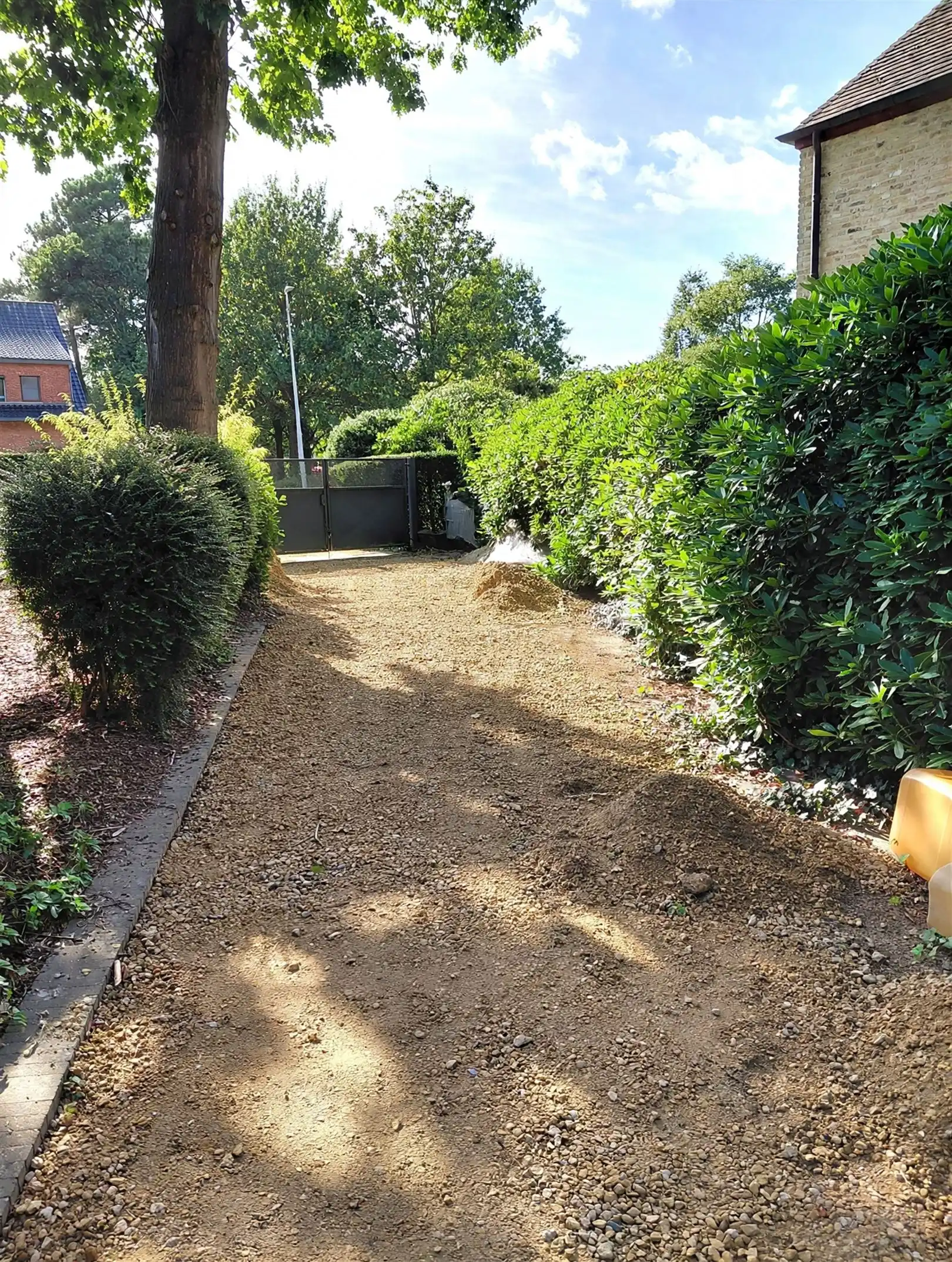 TE HUUR: Unieke woning met 3 slaapkamers en prachtige tuin te Houthalen! foto 37