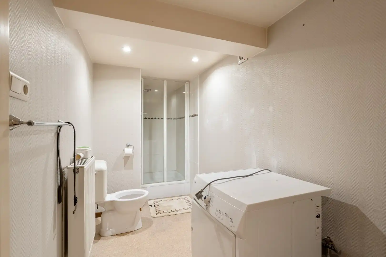 Ruim, karaktervol landhuis met parkachtige tuin op perceel van 16a29ca. foto 26