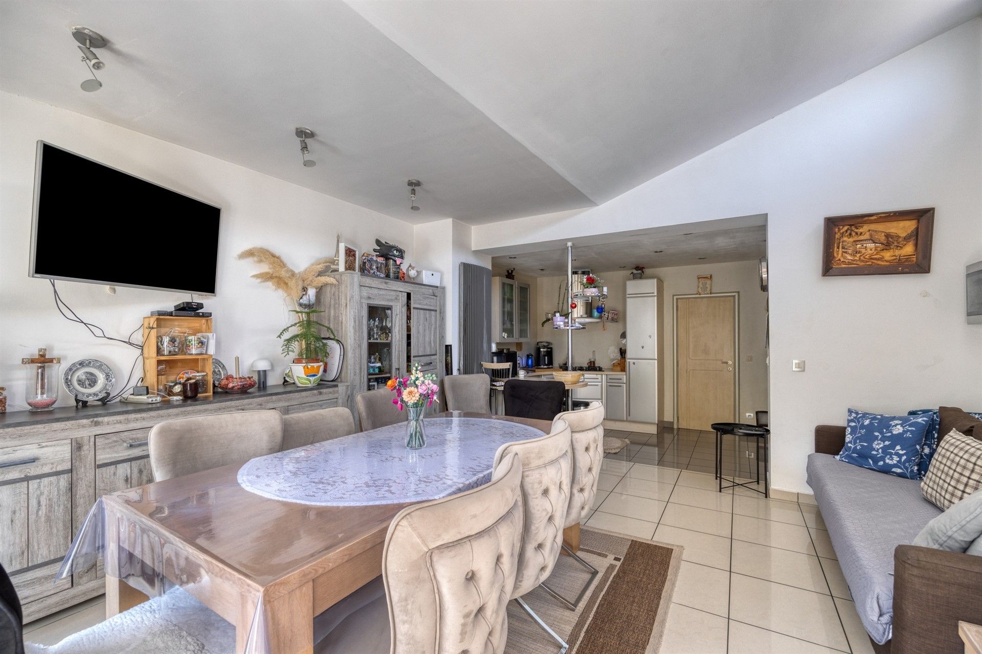 Instapklare rijwoning gelegen in SINT-STEVENS-WOLUWE! foto 4