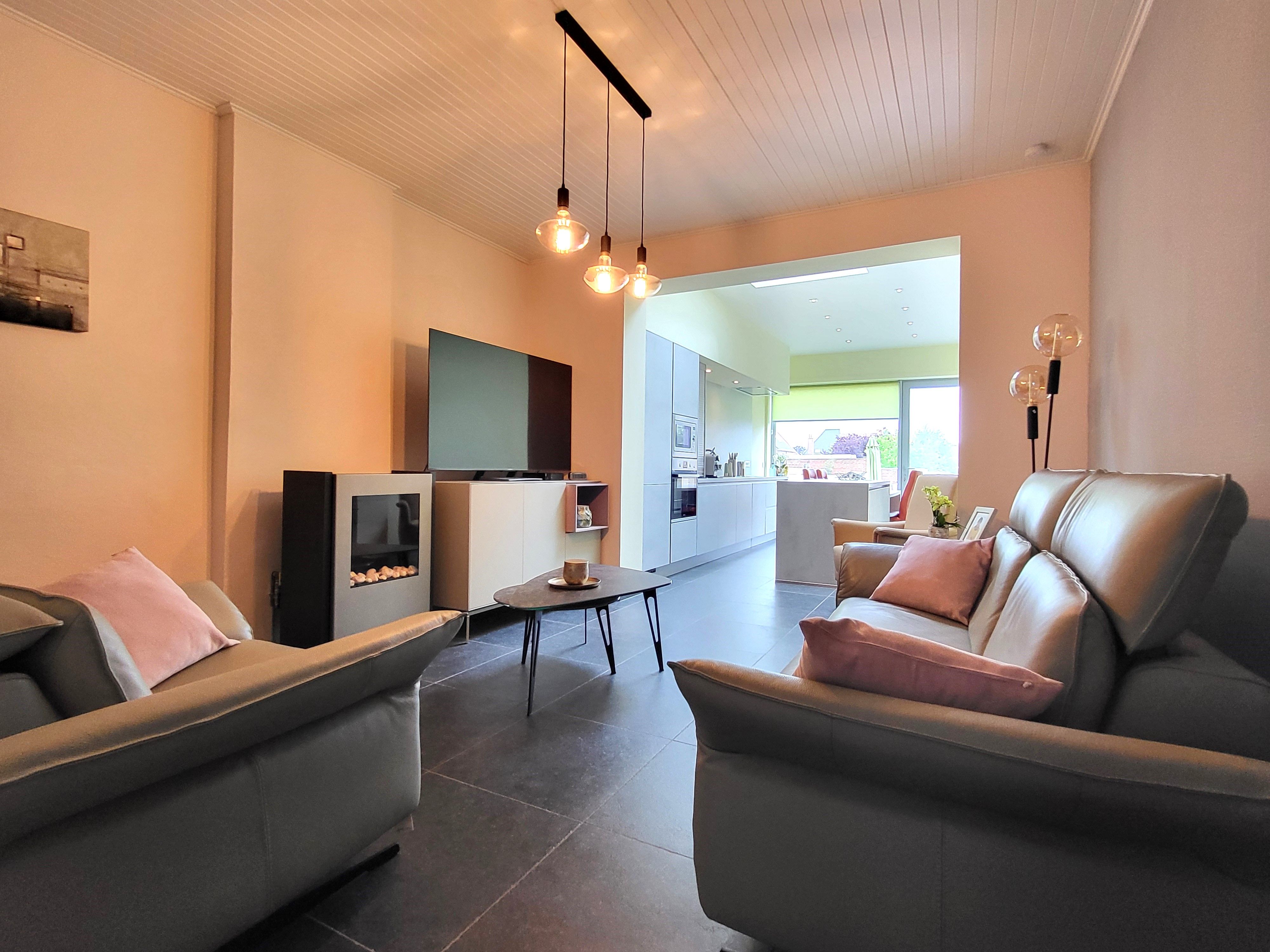 Prachtig onderhouden woning met zonnig tuintje en terras. foto 9