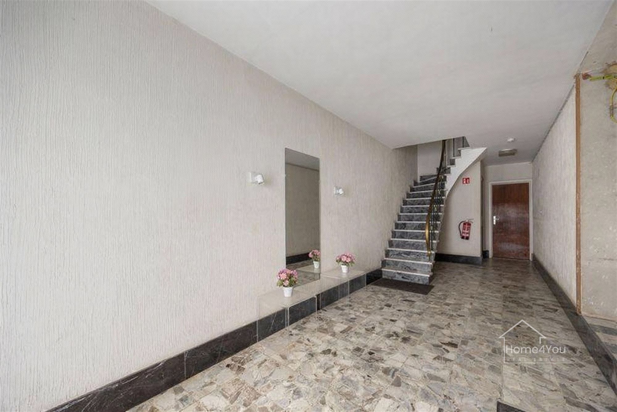 1-Slaapkamer appartement in het hart van Berchem te koop! foto 9