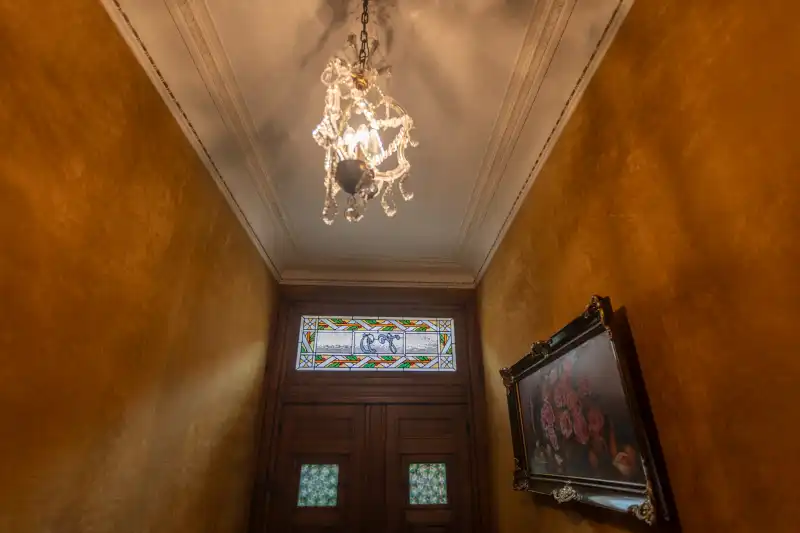 Prachtige, te renoveren, authentieke burgerwoning  met 5 slaapkamers, tuin en ruime garage. foto 18