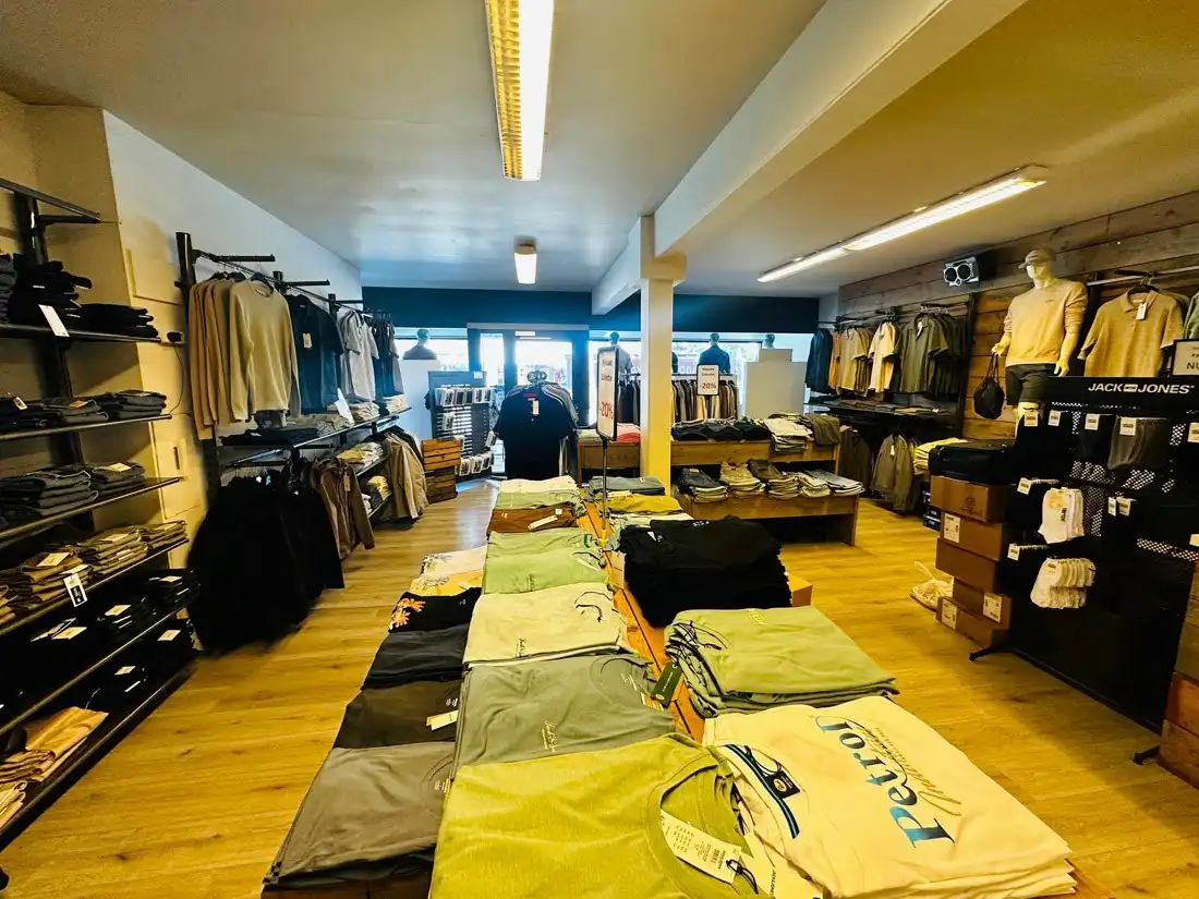 Gunstig gelegen handelspand te Houthalen centrum foto 3