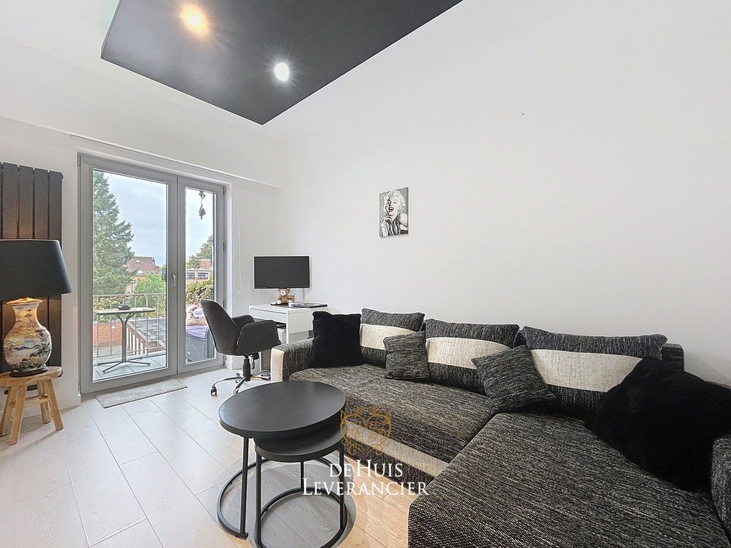 Trendy hi-tech appartement in hartje Edegem te koop foto 17