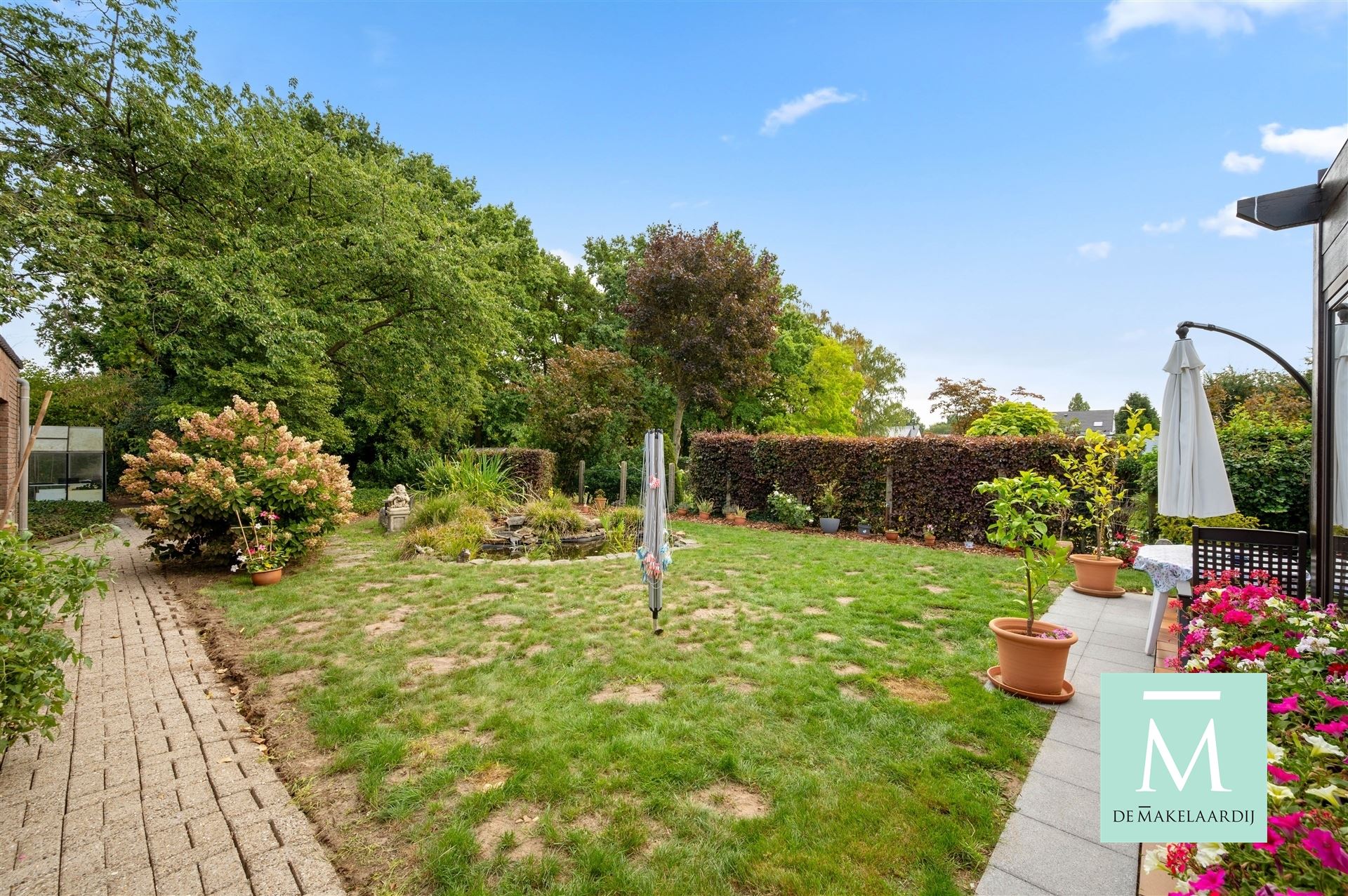 Uitstekend gelegen woning met 3 slaapkamers en garage foto 19