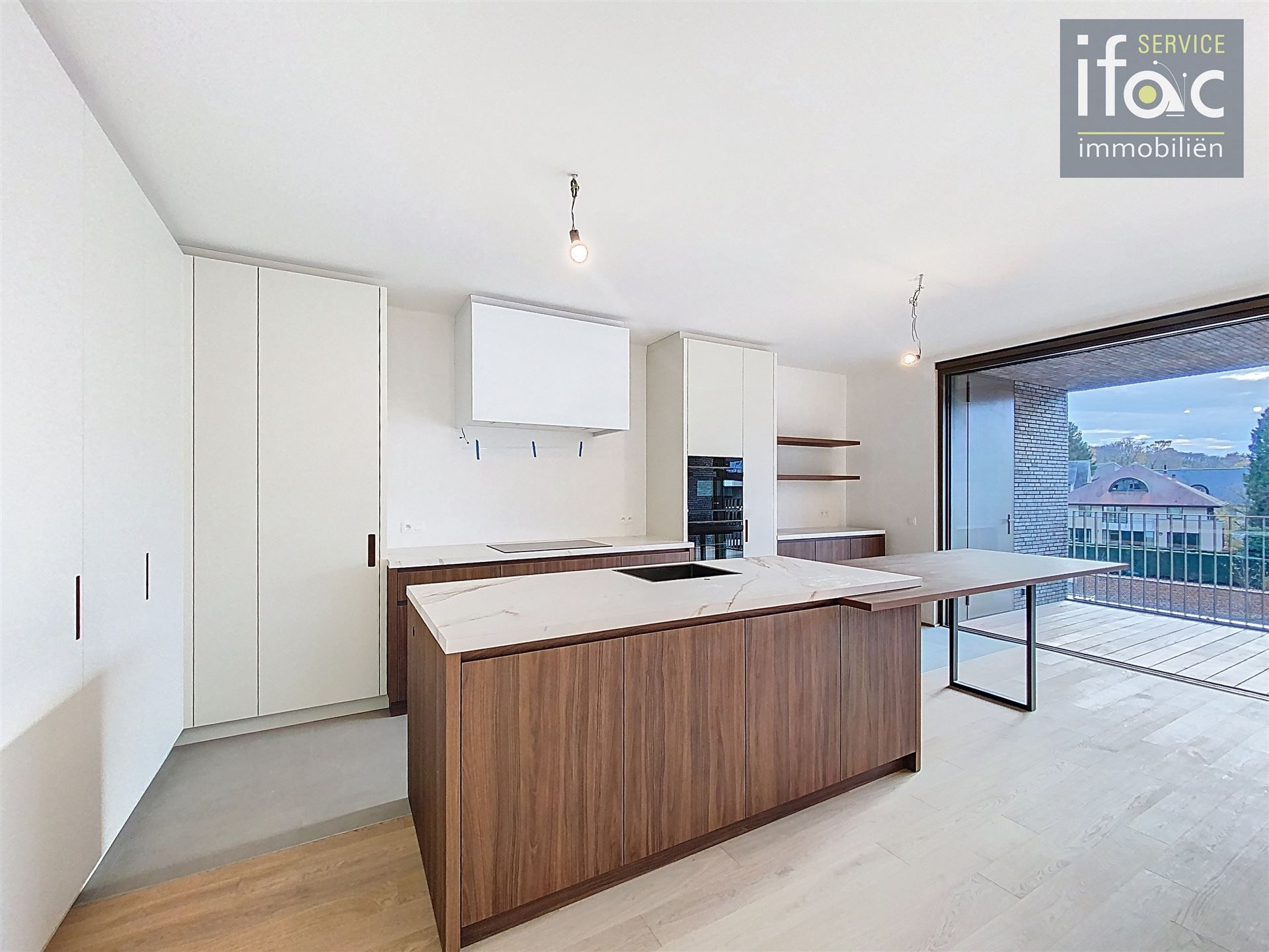 Luxe appartement met ruim terras en 2 autostaanplaatsen op de prestigieuze Panquin site naast het Park van Tervuren foto 4