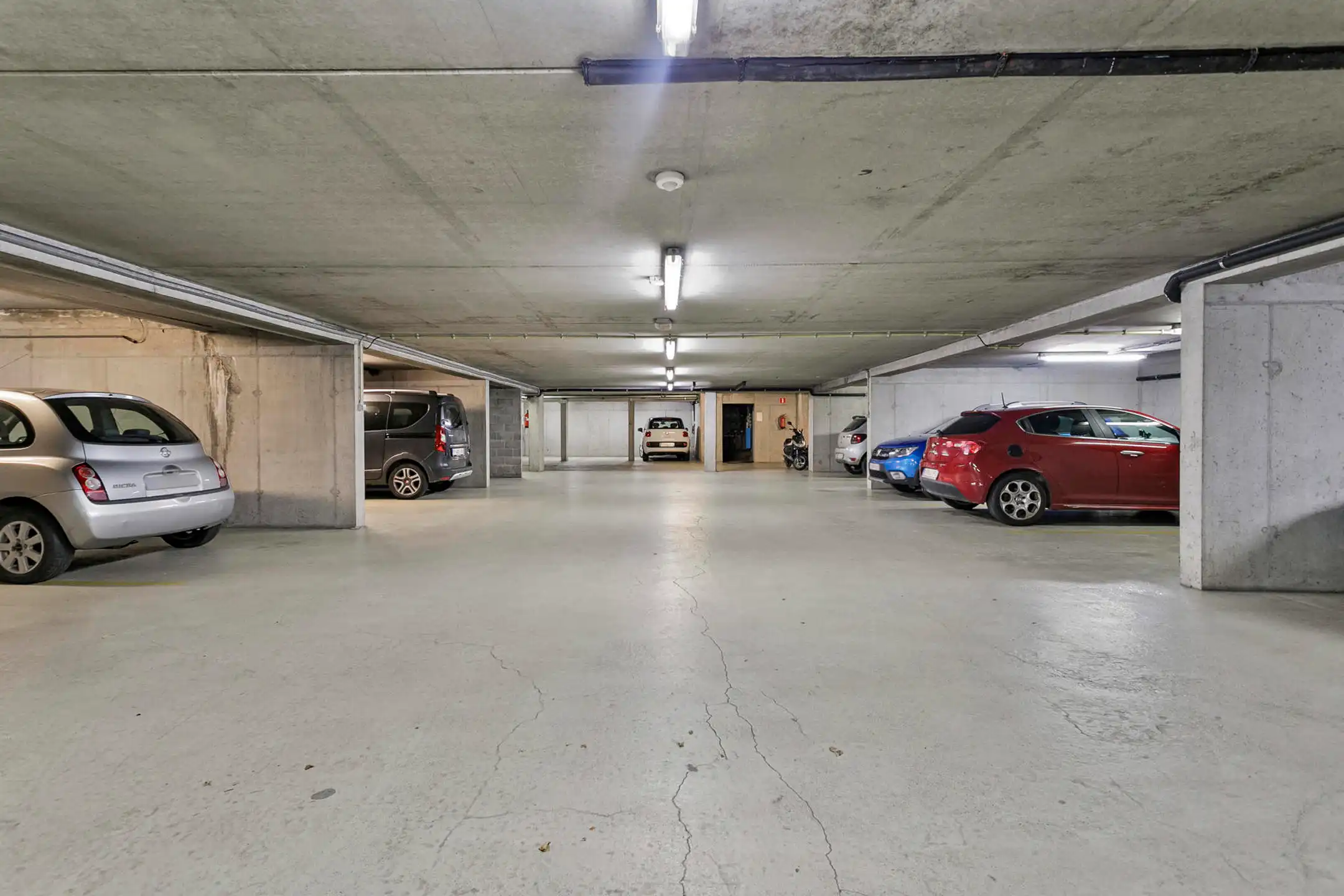 Duplex appartement met terras, 2 slaapkamers en parking foto 12