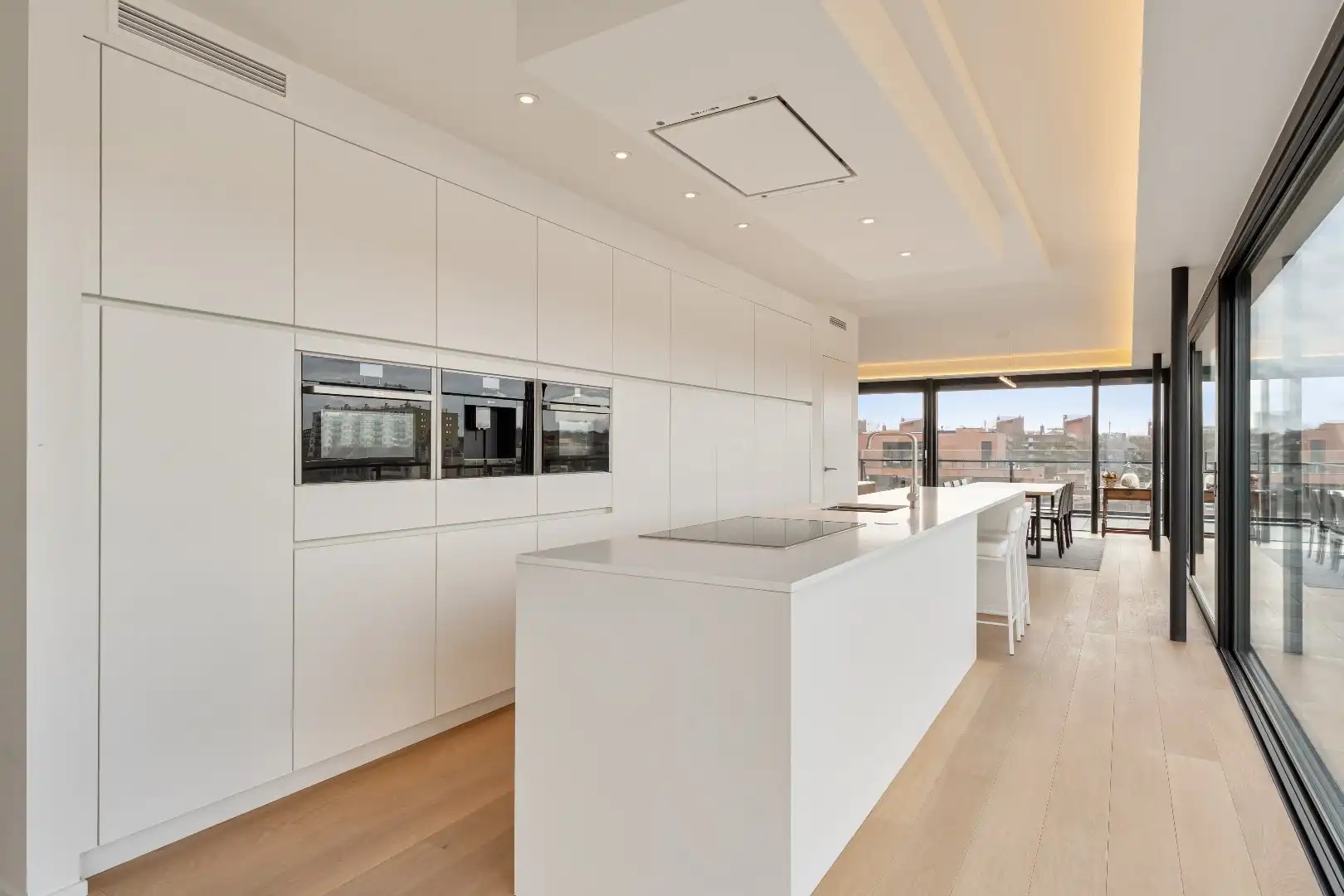 Exclusief penthouse met ruim terras, 2 slpk, dubbele autostaanplaats, centrum Genk foto 16