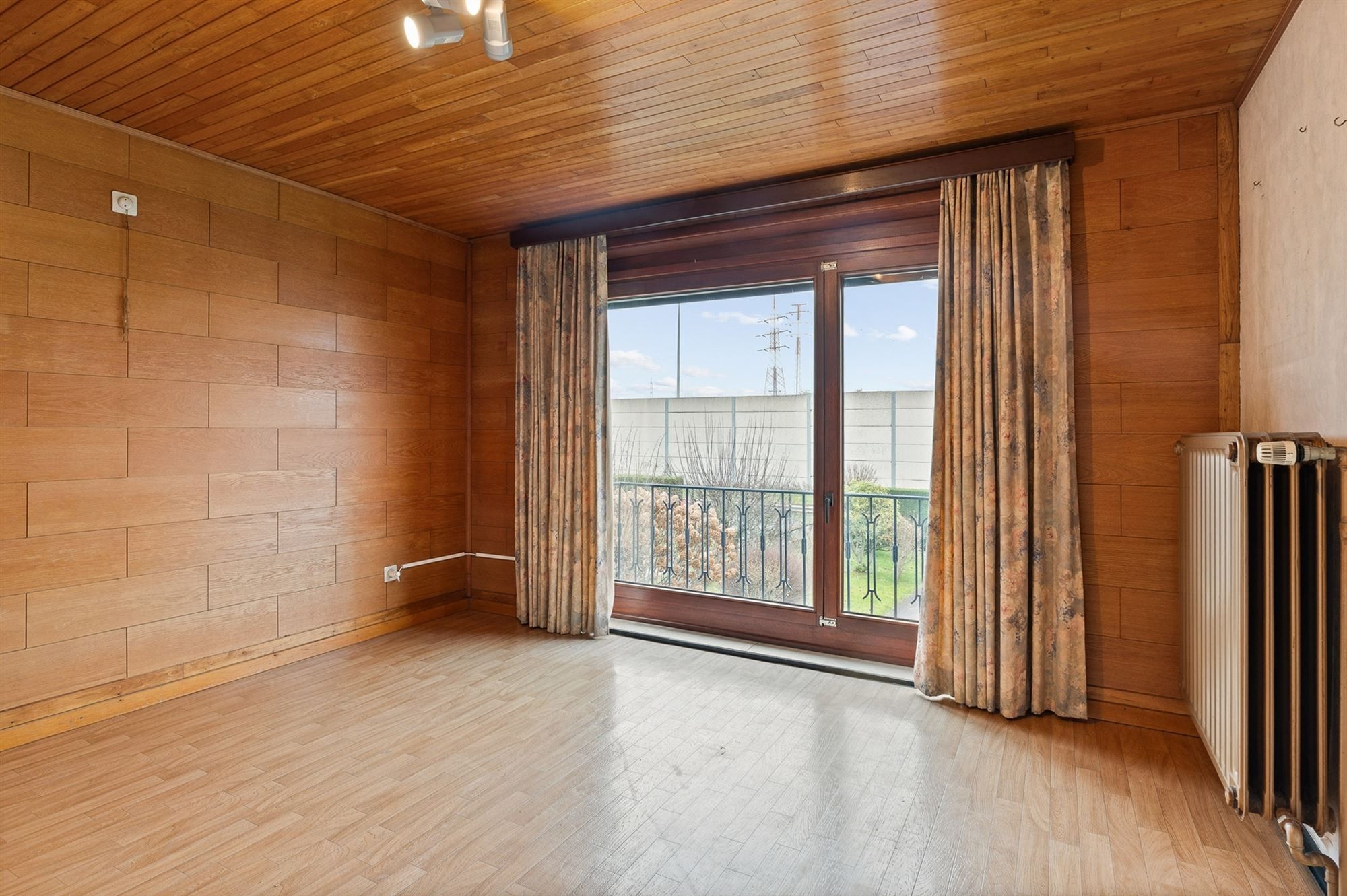 OP TE FRISSEN WONING MET 3 SLAAPKAMERS GELEGEN OP EEN RUIM PERCEEL VAN 11A70CA TE PAAL foto 11