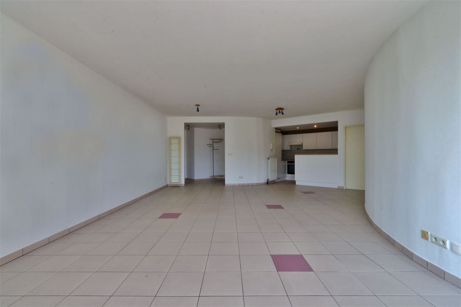 Appartement 2de verdieping met 1 slaapkamer + kelder foto {{pictureIndex}}