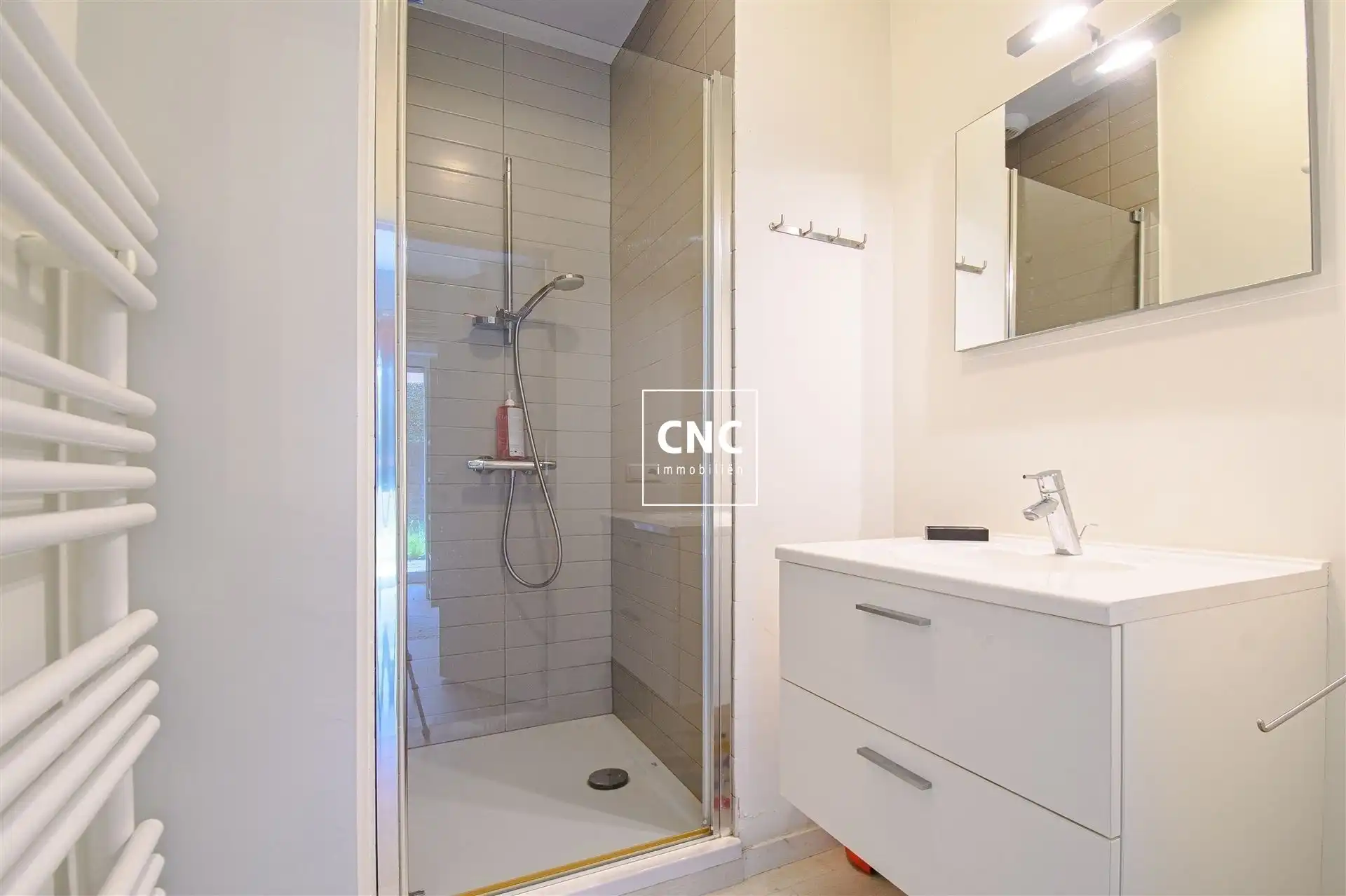 Gelijkvloers appartement met zonnige tuin nabij het centrum
 foto 10