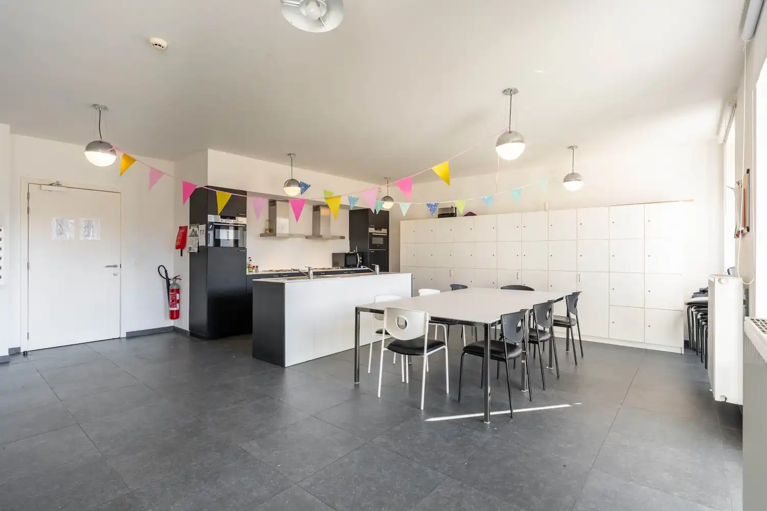 Recente studentenkamer met eigen sanitair in het luxueuze Ramberghof te centrum Leuven! foto 15