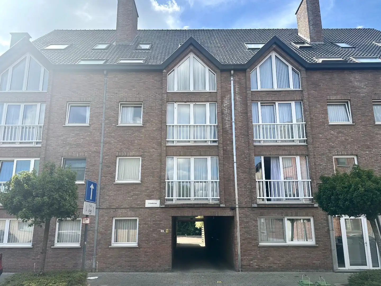 Gezellig duplex-appartement met terras en autostandplaats in rustige wijk te Hasselt foto 16