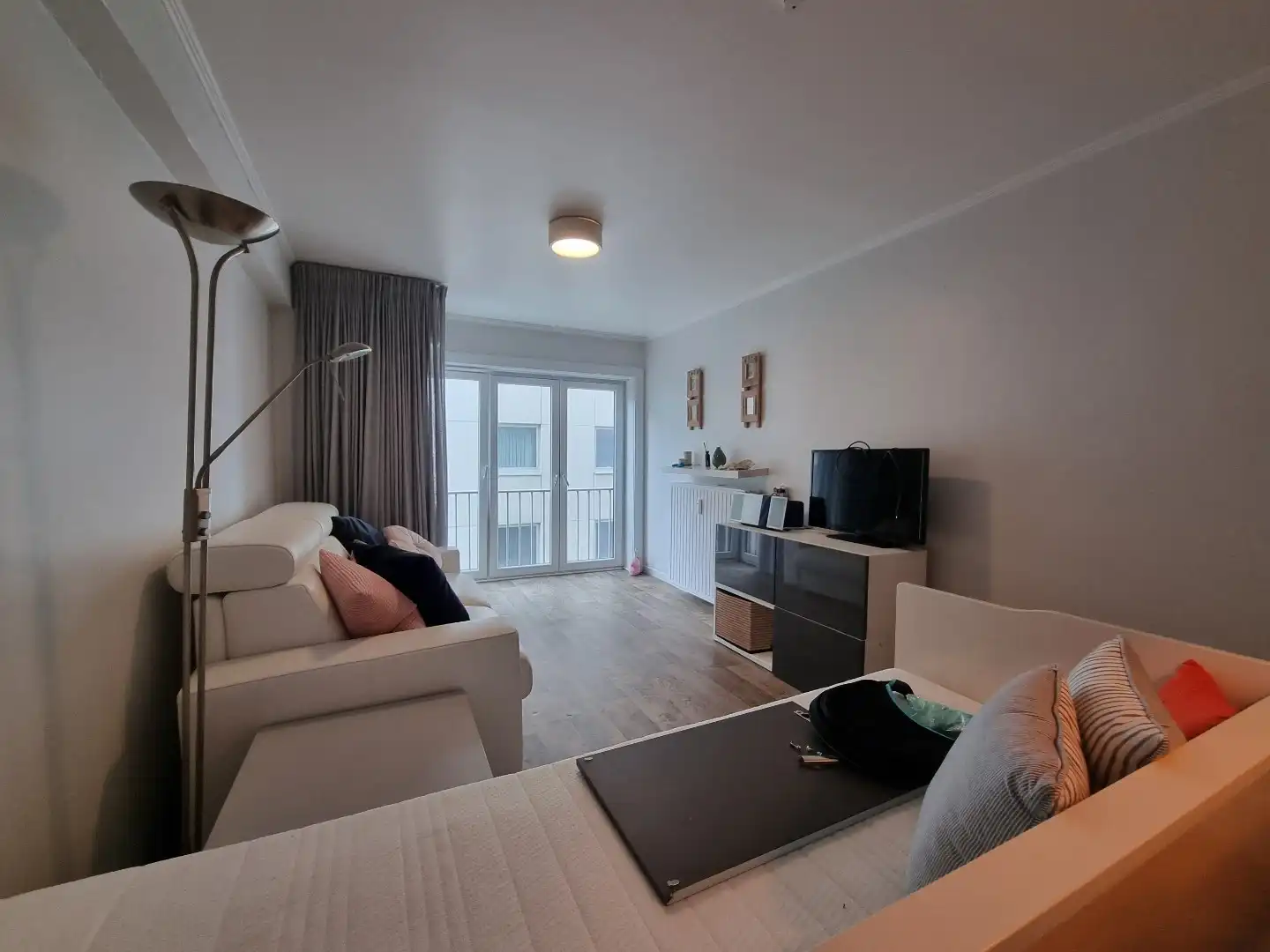 Ingerichte studio aan de Zeedijk te Heist foto 4