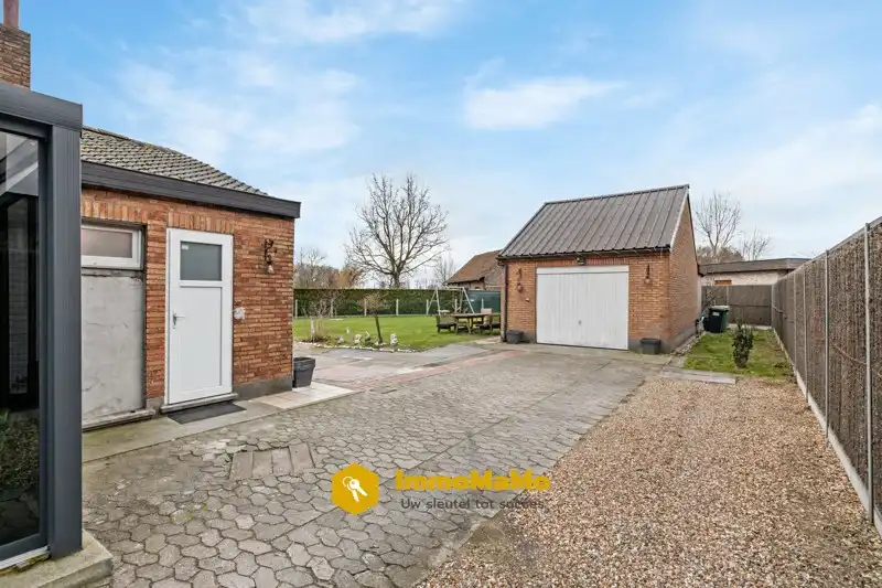 HUIS TE KOOP MET GROTE TUIN IN CENTRUM SINT-KRUIS-WINKEL foto 23