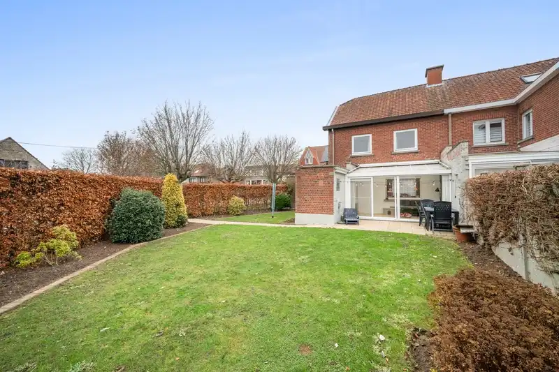 Roeselare : Op te frissen hoekwoning met gezellige tuin  voorzien van 3 slaapkamers&nbsp;en veel potentieel. foto 16