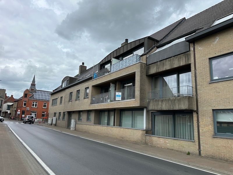 Instapklaar appartement met garage foto {{pictureIndex}}