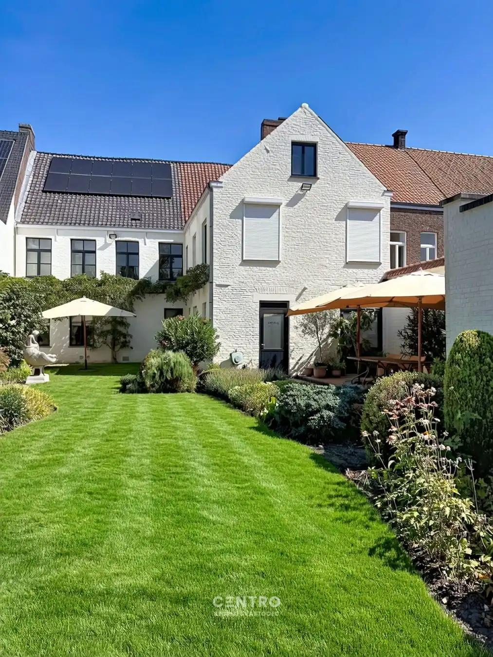 HERENHUIS (thans restaurant op gelijkvloers) met parkeerterrein, 3 garages en MAGAZIJN op 50m van de Markt van Ingelmunster! foto 9