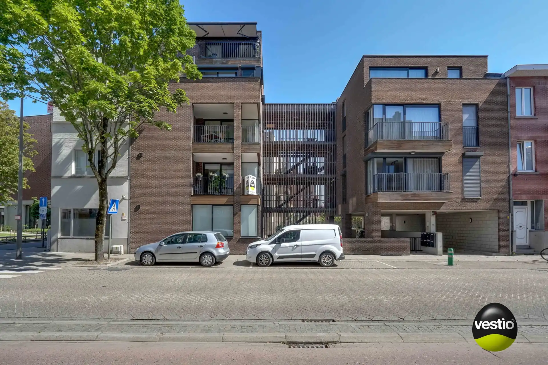 GOED GELEGEN APPARTEMENT 120 M² MET 3 SLAAPKAMERS foto 5
