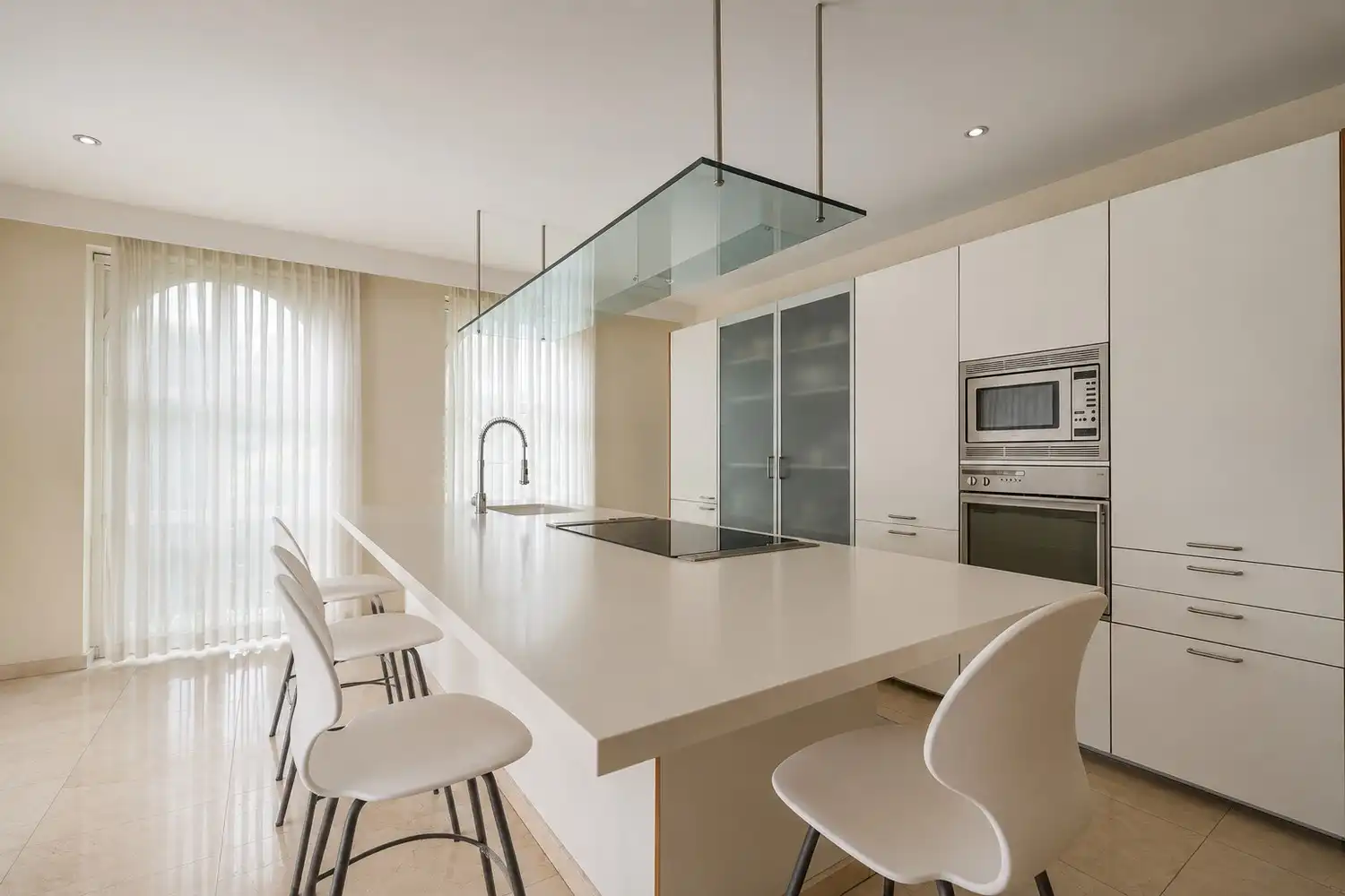 Karaktervolle villa met 4 slaapkamers op een uitzonderlijk perceel in Rekem foto 11