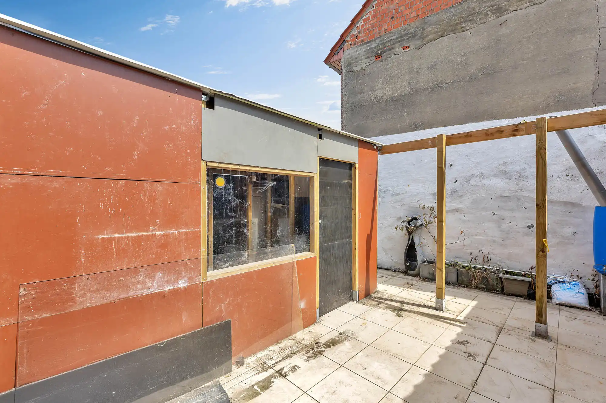 Te renoveren woning met 3 slaapkamers en garage foto 23