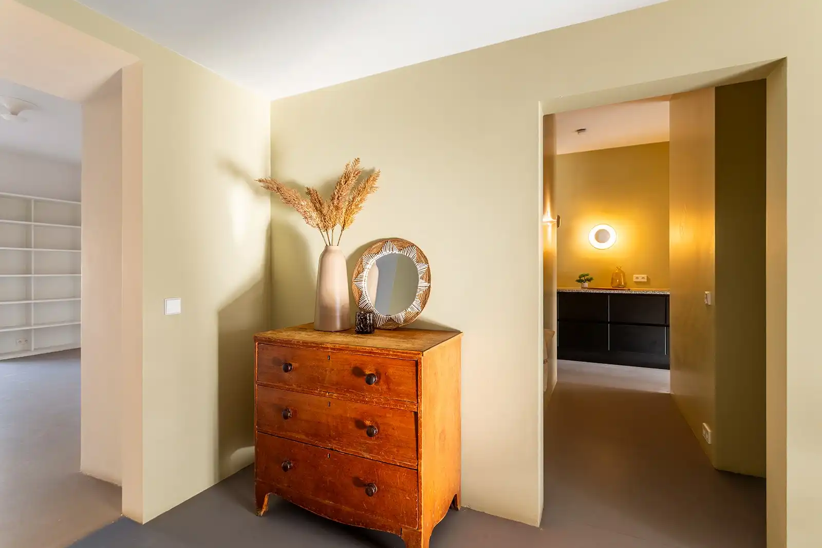 Architecturale parel met een zee van ruimte foto 21