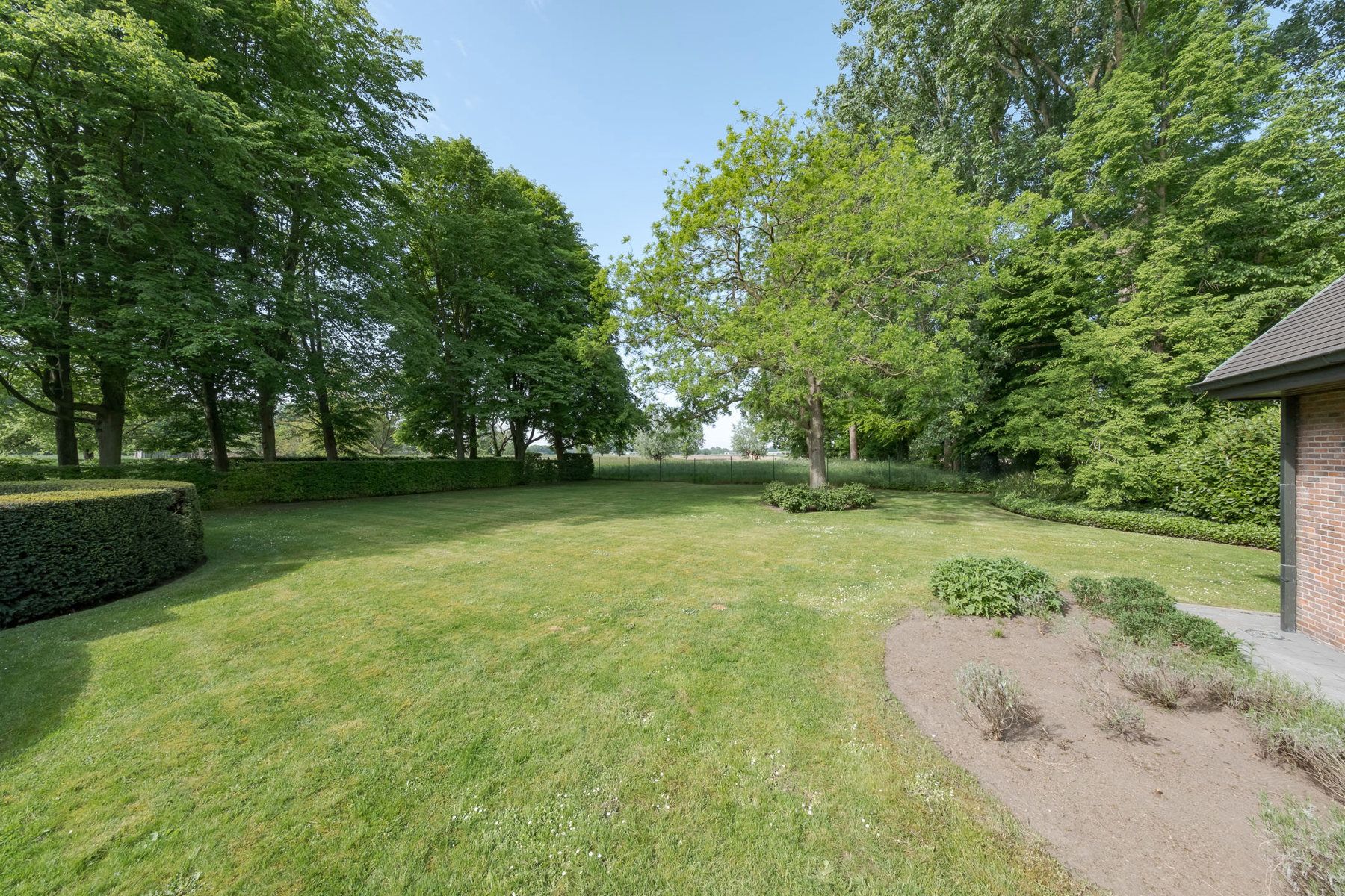 Elegante villa met uniek vergezicht  foto 3