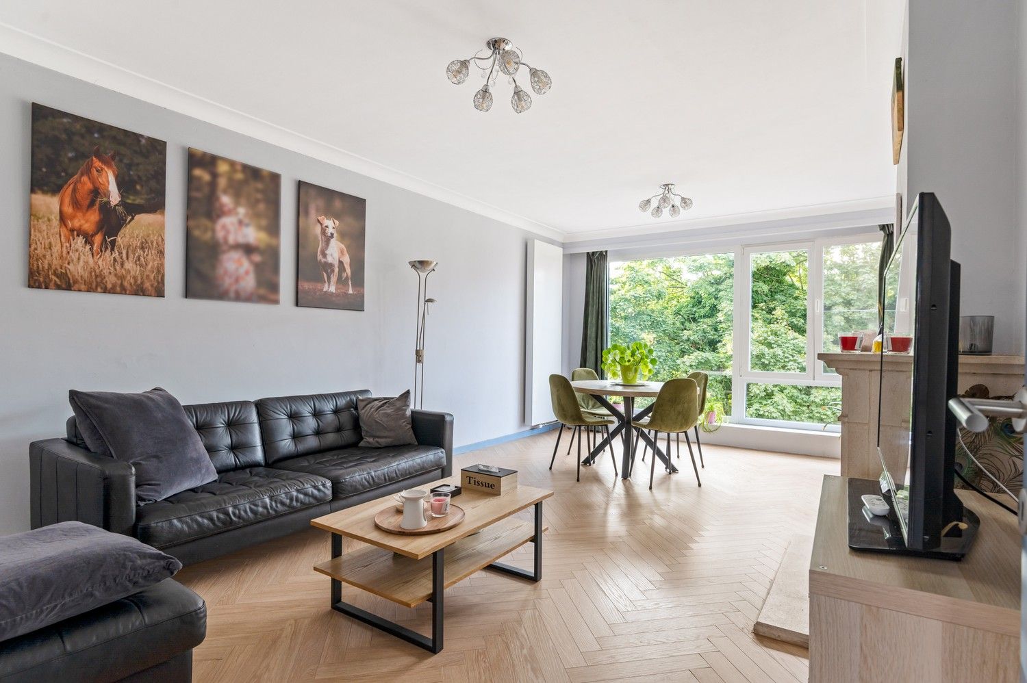 2 slaapkamer appartement met een terras in kleinschalig gebouw in Deurne! foto 2