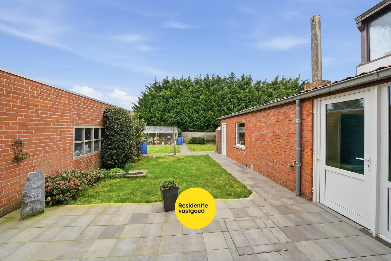 Halfopen woning met 4 slaapkamers, garage en ruime oprit op 429 m² in Oudenburg foto 11