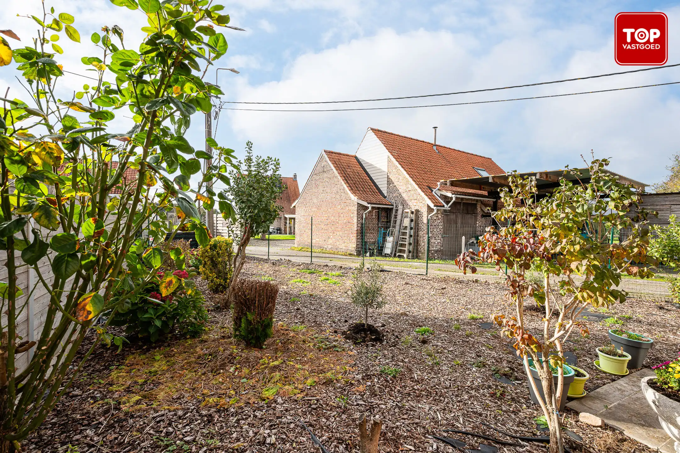Landelijk gelegen woning met veel potentieel foto 25