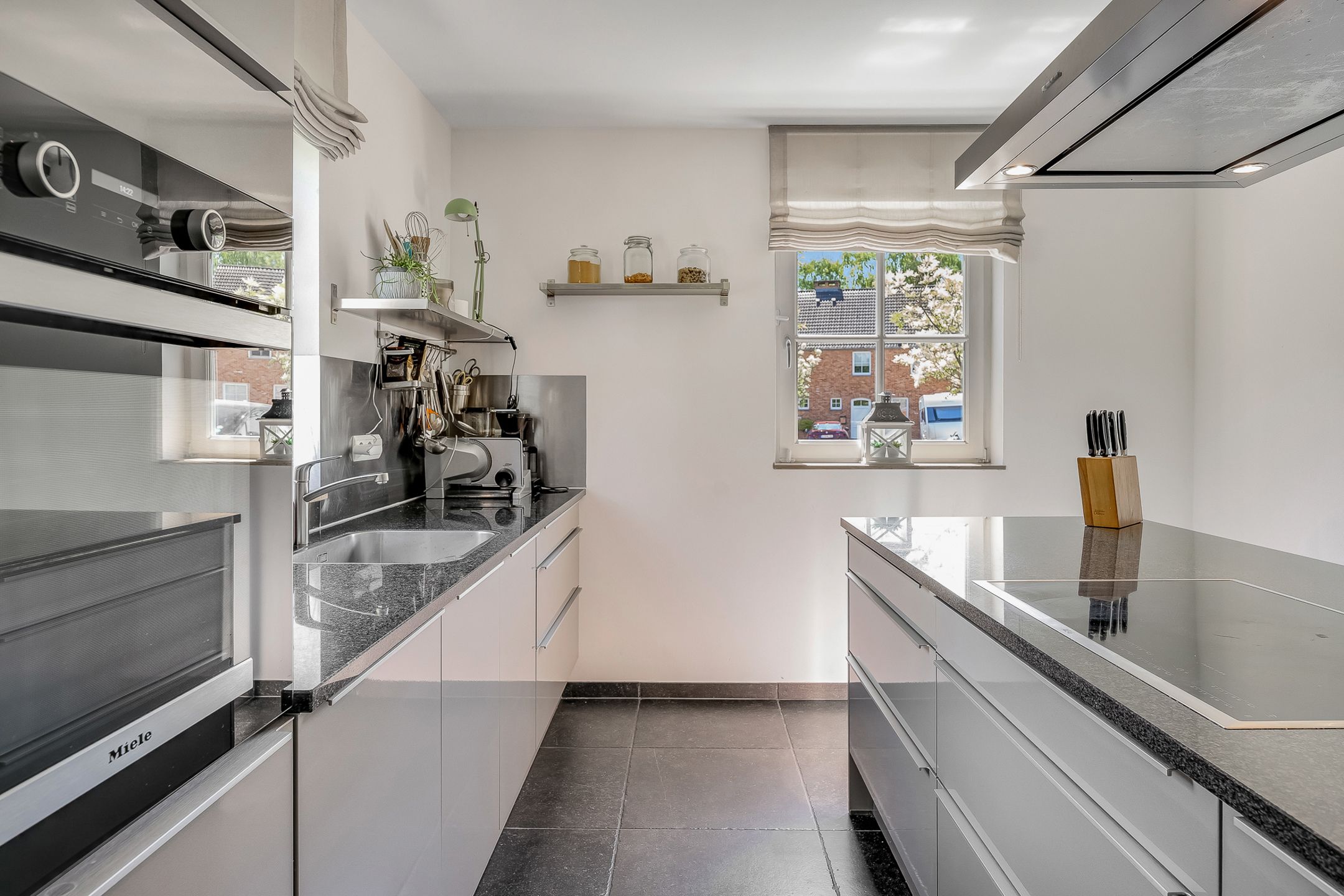 Instapklare woning met tuingerichte aanbouw foto 13