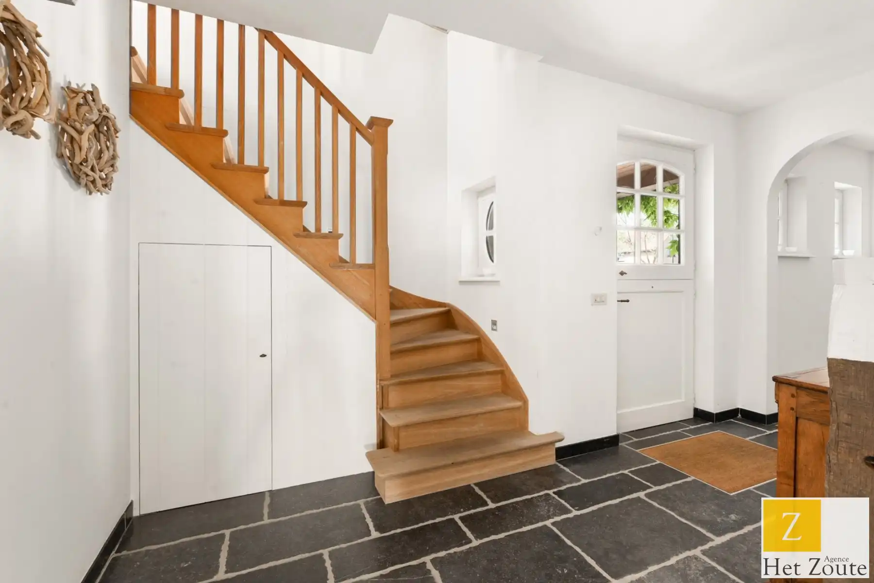 Prachtige villa gelegen op een ruim perceel van 2.648 m² foto 15