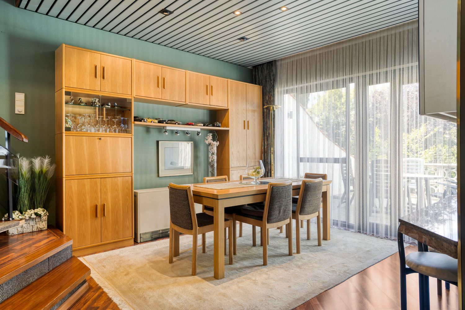Unieke woning aan het Mertensplein met grote garage, 2 terrassen en tuin! foto 17