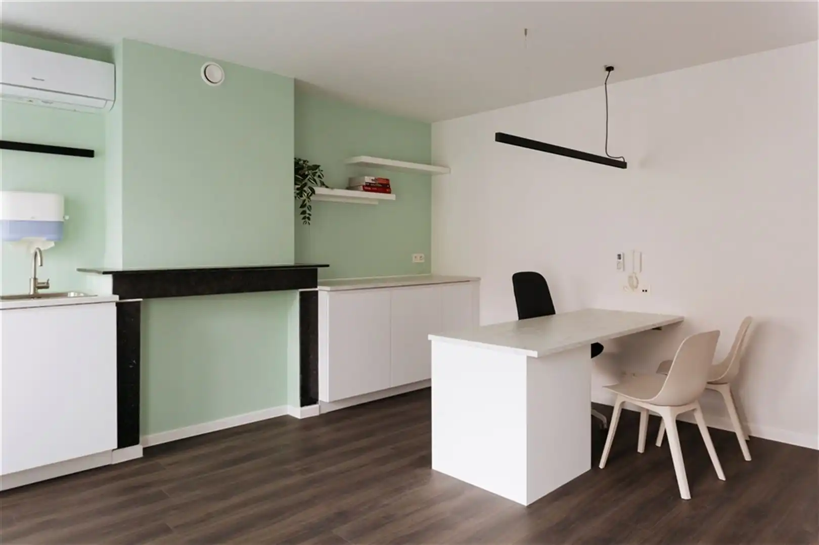 Kantoren/praktijkruimten op strategische locatie in Gent met parking foto 8