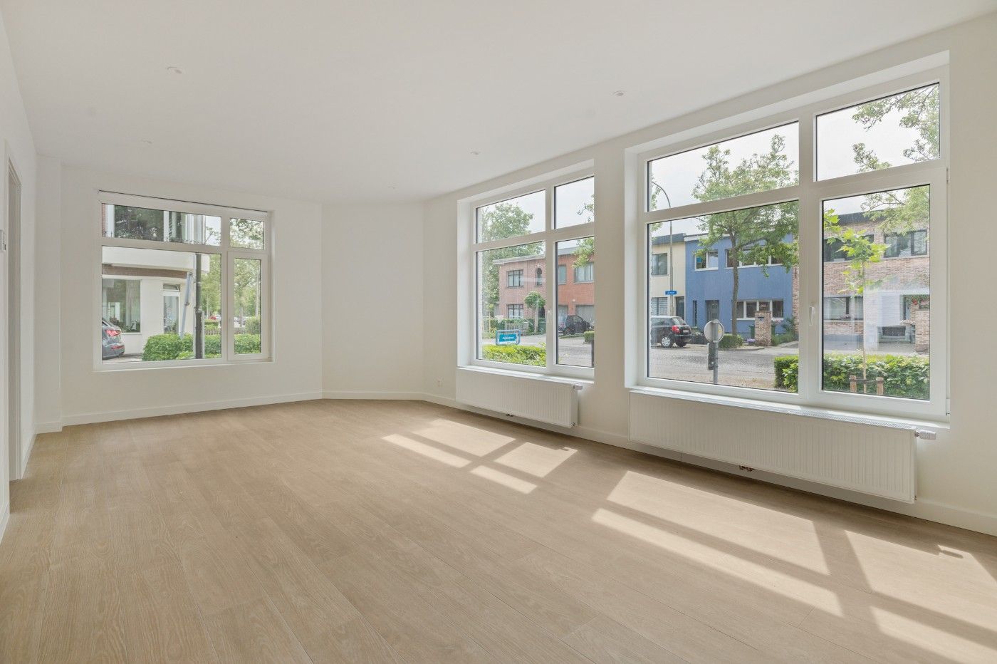 Volledig gerenoveerde, instapklare woning met 3 slpk., tuintje en garage foto 6