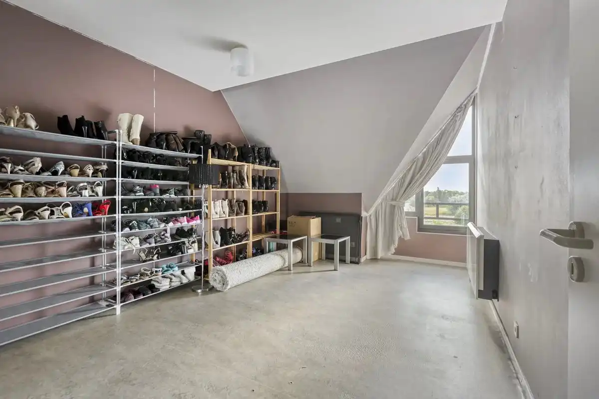 RUIM DUPLEXAPPARTEMENT VAN 144 M² MET 3 SLPK'S IN HASSELT foto 19