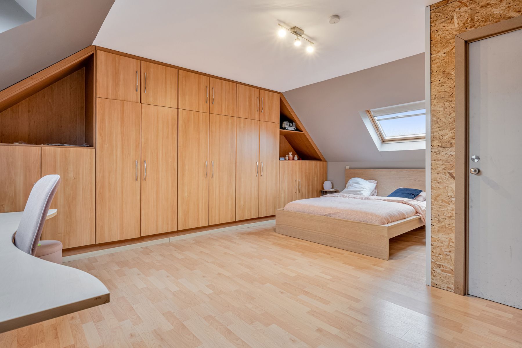 TE KOOP: energiezuinige hedendaagse woning + prak.ruimte ! foto 21