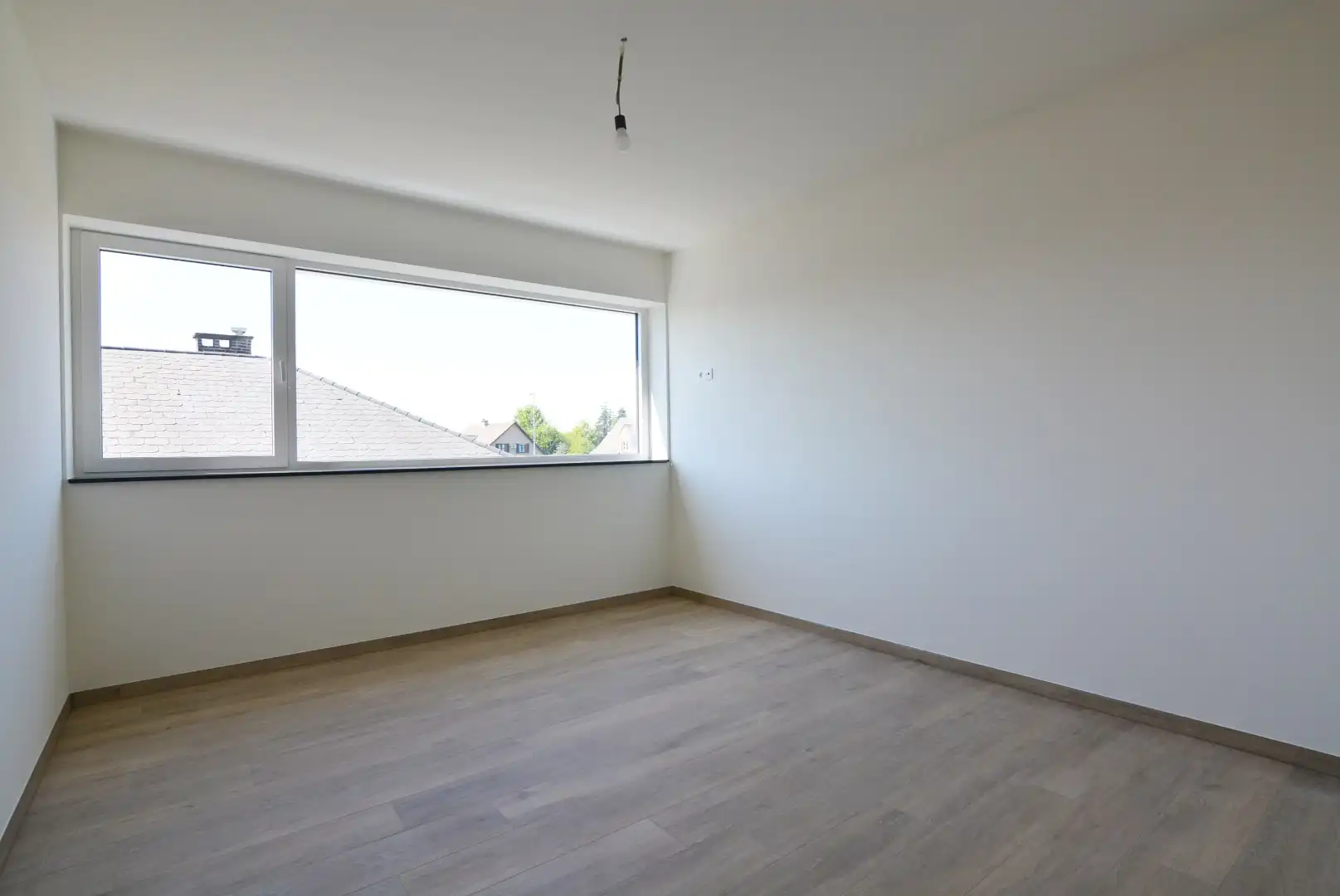 Moderne, energiezuinige, halfvrijstaande woning met carport op 3 a 80 ca. foto 15