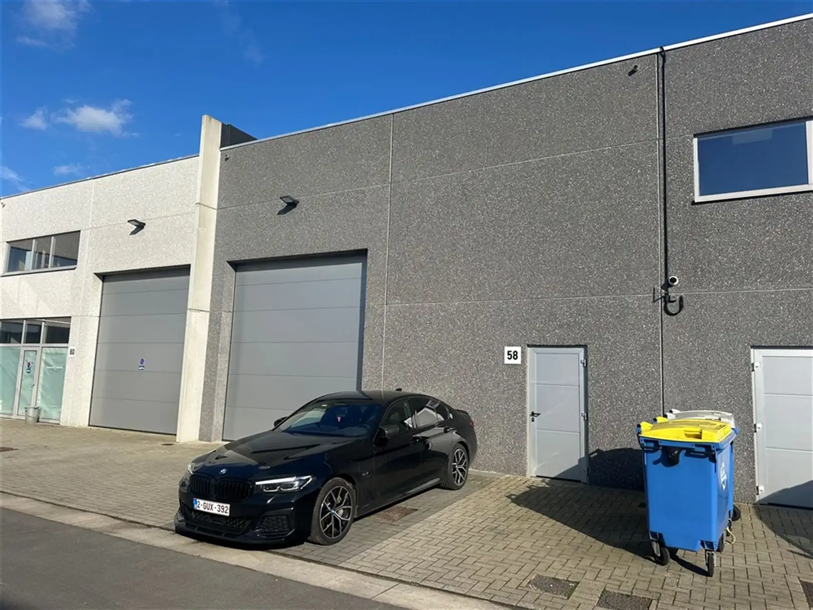 Recente KMO-units te huur in Lievegem foto {{pictureIndex}}