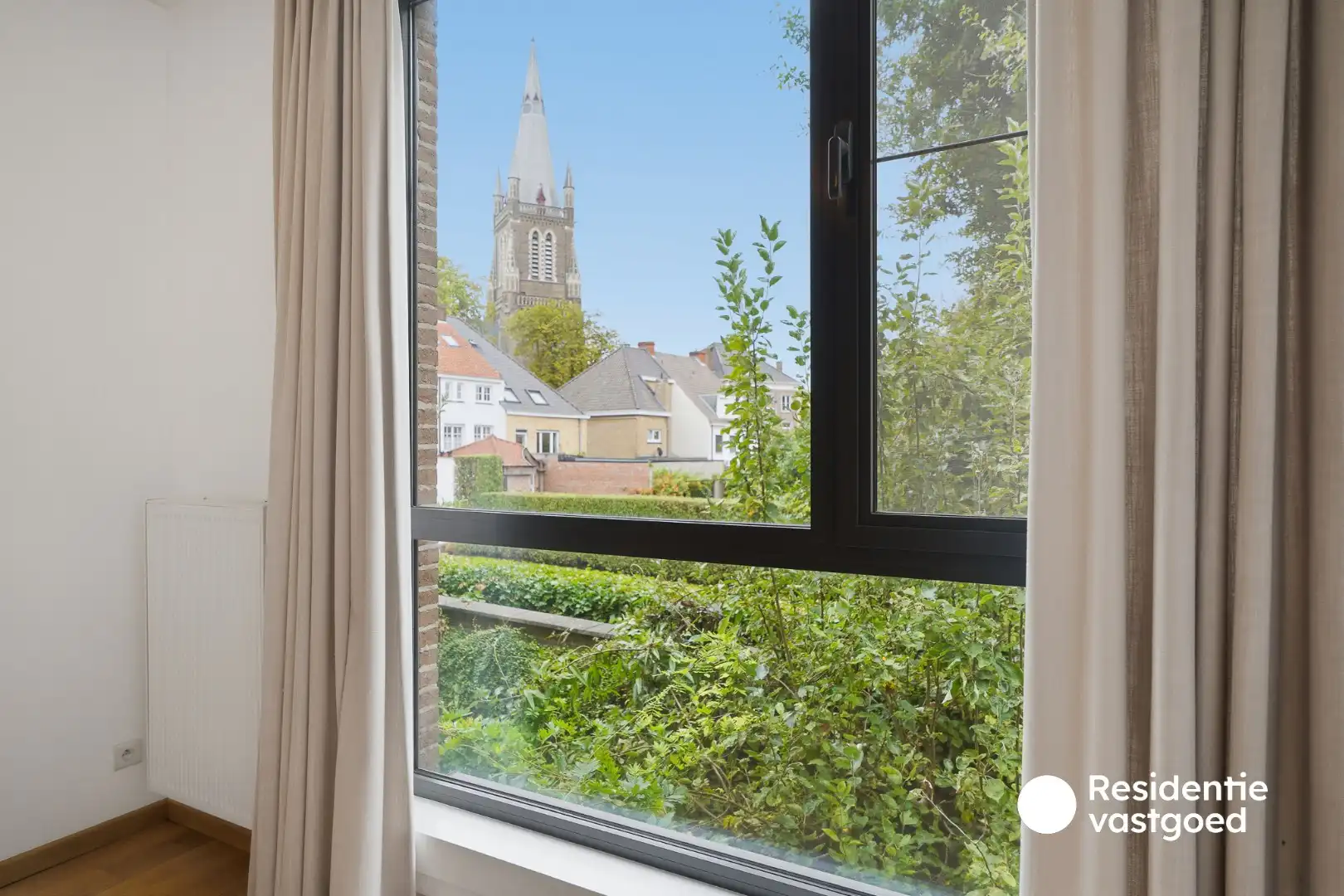 Ruim appartement met staanplaats en terras (46 m²!) aan het Koningin Astridpark foto 10