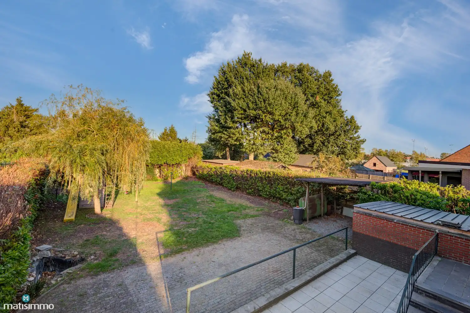 RUIME, GELIJKVLOERSE WONING (VOLLEDIG ONDERKELDERD), MET GARAGE EN TUIN NABIJ CENTRUM GENK foto 35