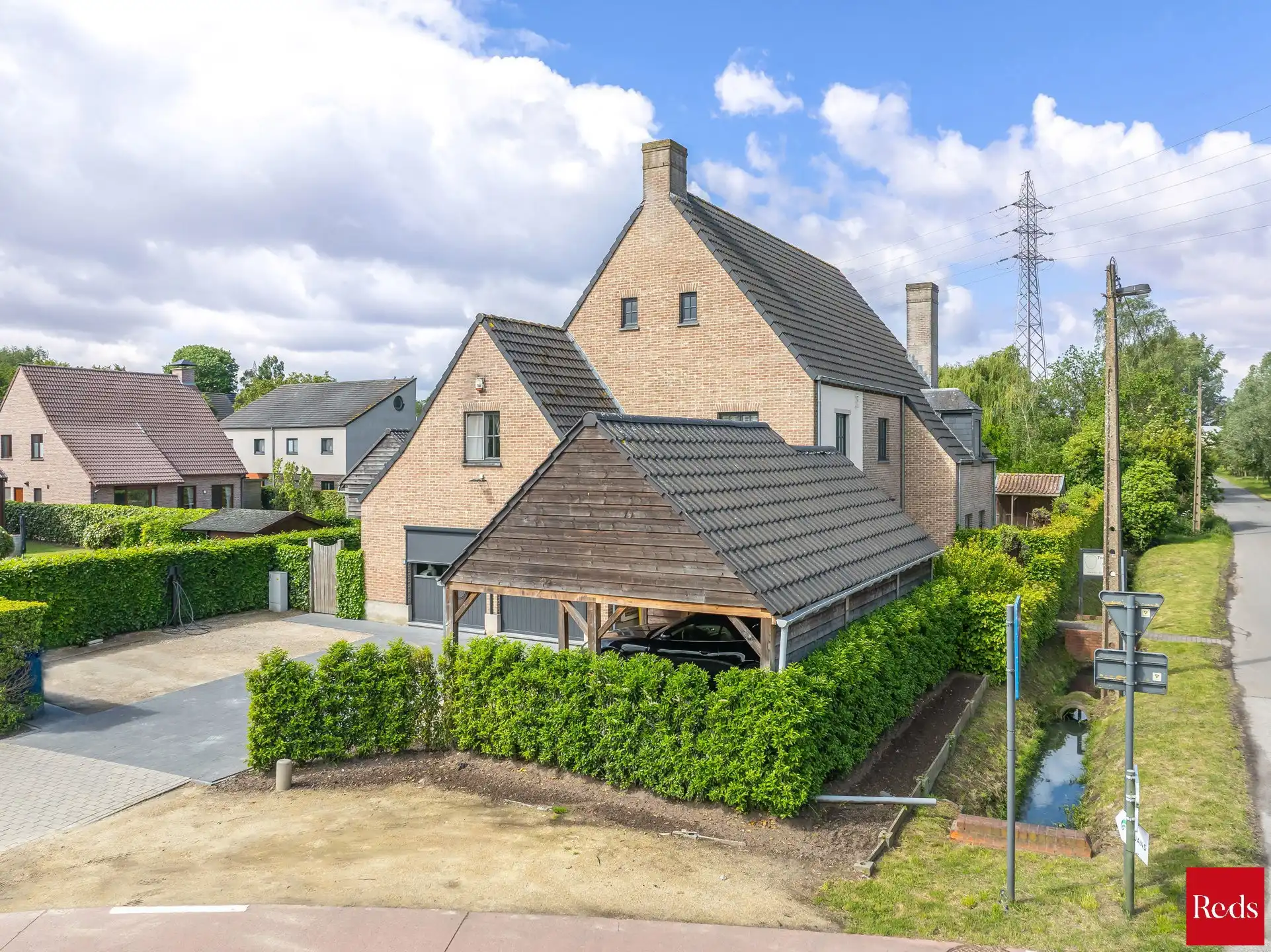 Instapklare villa met praktijkruimte  foto 2