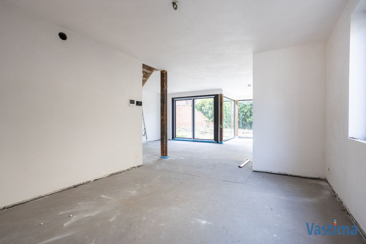 Nieuwbouw halfopen woning met 3 slaapkamers, garage en tuin foto 4